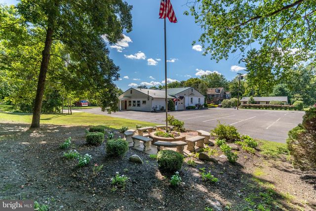 9 MILL ST, Stockton, NJ 08559