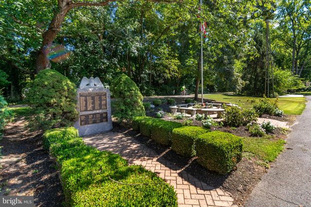 9 MILL ST, Stockton, NJ 08559