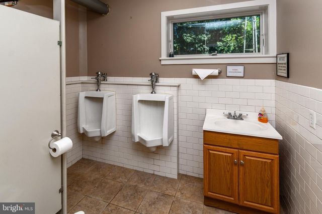 9 MILL ST, Stockton, NJ 08559
