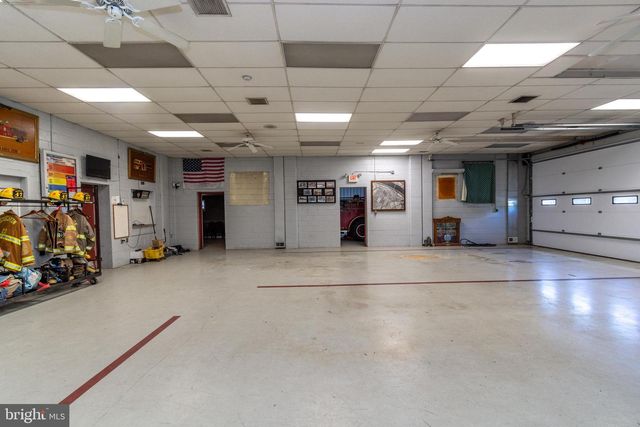 9 MILL ST, Stockton, NJ 08559