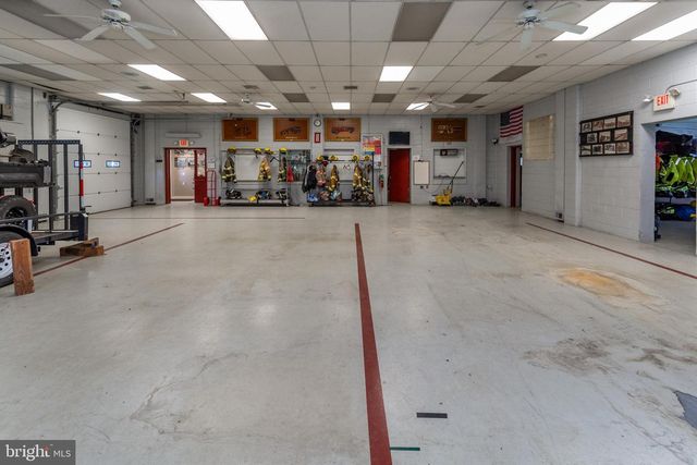 9 MILL ST, Stockton, NJ 08559