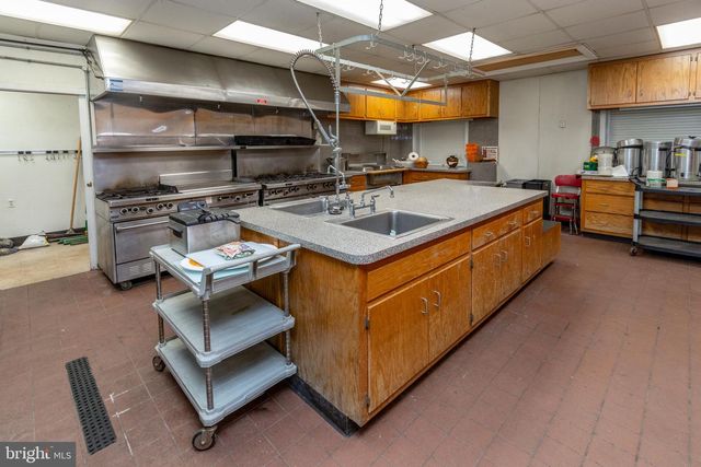 9 MILL ST, Stockton, NJ 08559