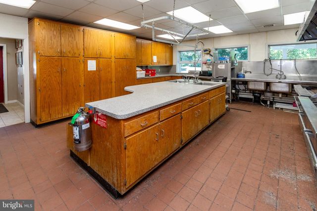9 MILL ST, Stockton, NJ 08559