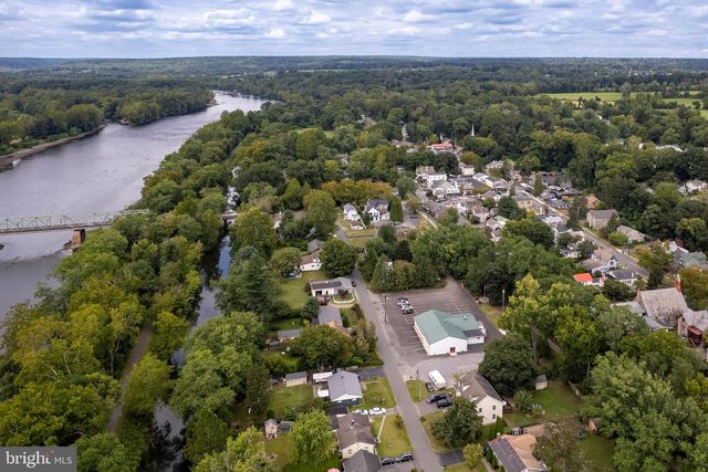 9 MILL ST, Stockton, NJ 08559
