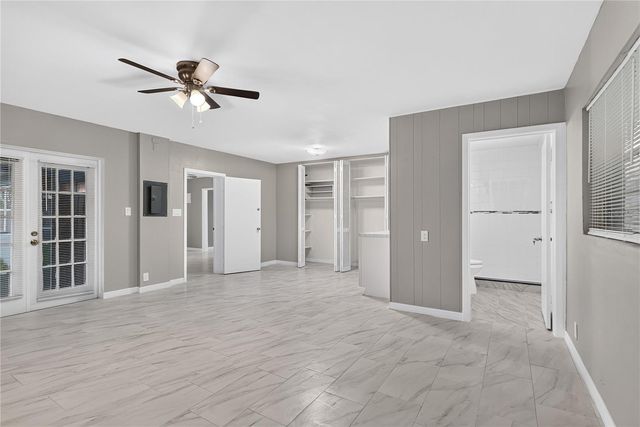 2055 MARAVILLA CIRCLE, Fort Myers, FL 33901