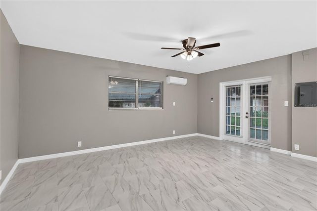 2055 MARAVILLA CIRCLE, Fort Myers, FL 33901