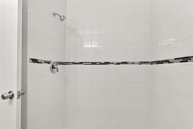 2055 MARAVILLA CIRCLE, Fort Myers, FL 33901