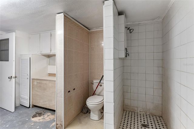 2055 MARAVILLA CIRCLE, Fort Myers, FL 33901