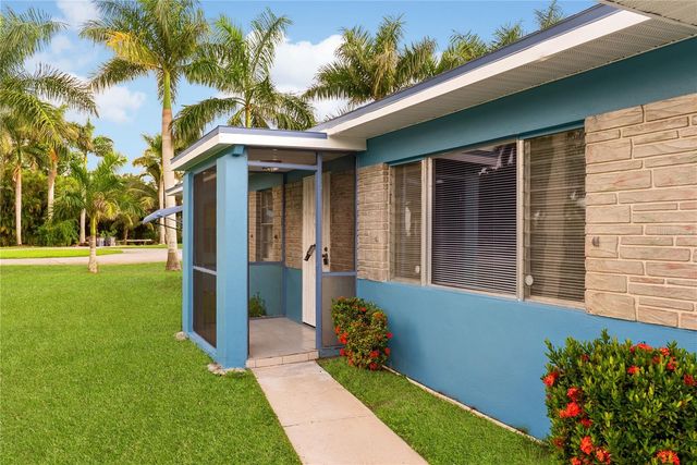 2055 MARAVILLA CIRCLE, Fort Myers, FL 33901