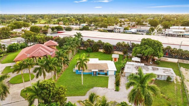 2055 MARAVILLA CIRCLE, Fort Myers, FL 33901