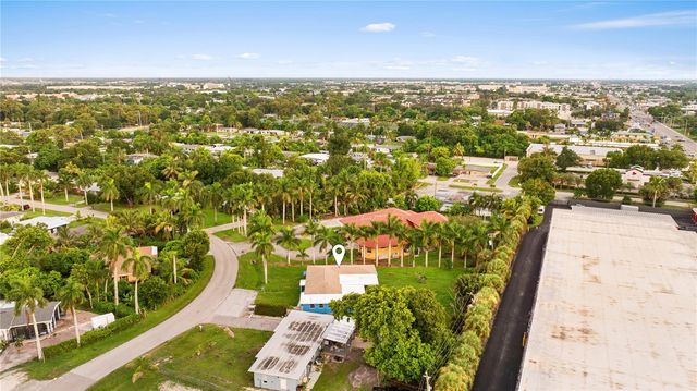 2055 MARAVILLA CIRCLE, Fort Myers, FL 33901