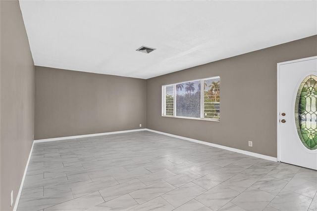 2055 MARAVILLA CIRCLE, Fort Myers, FL 33901