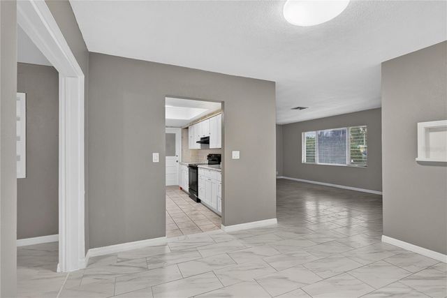 2055 MARAVILLA CIRCLE, Fort Myers, FL 33901