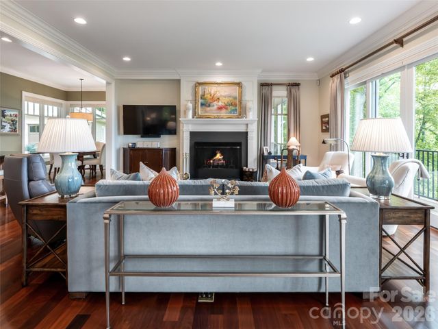 29 Elk Ridge Drive, Asheville, NC 28804