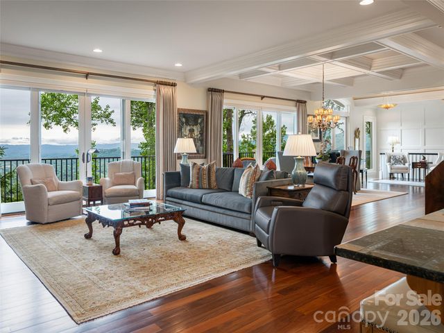 29 Elk Ridge Drive, Asheville, NC 28804