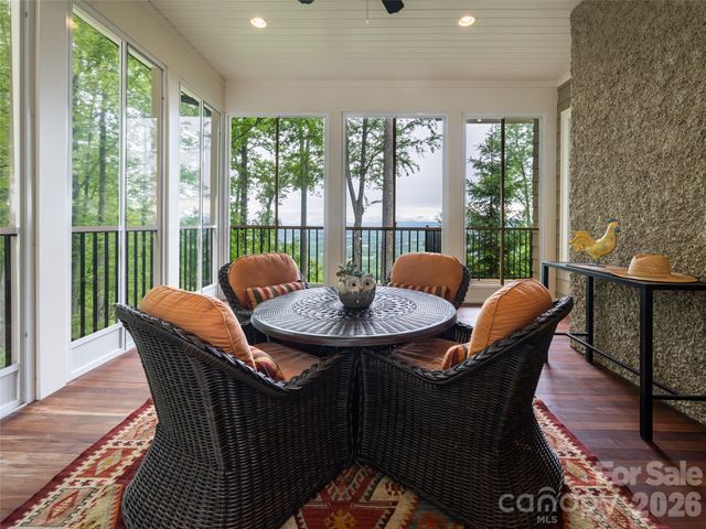 29 Elk Ridge Drive, Asheville, NC 28804
