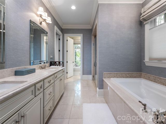 29 Elk Ridge Drive, Asheville, NC 28804