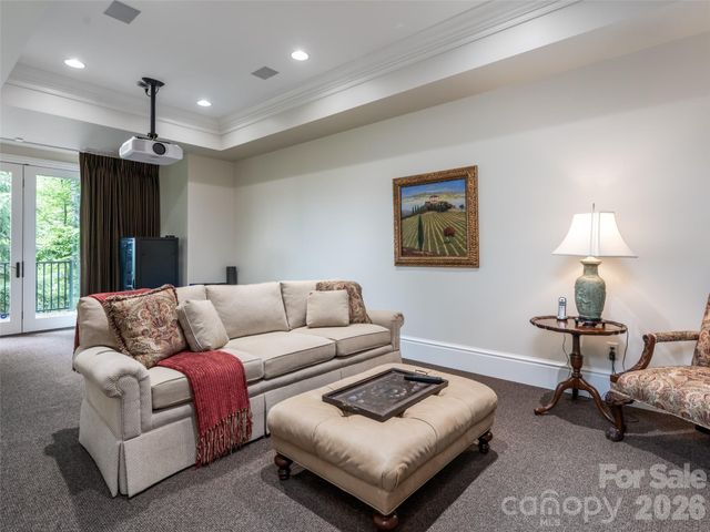 29 Elk Ridge Drive, Asheville, NC 28804