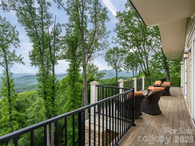 29 Elk Ridge Drive, Asheville, NC 28804