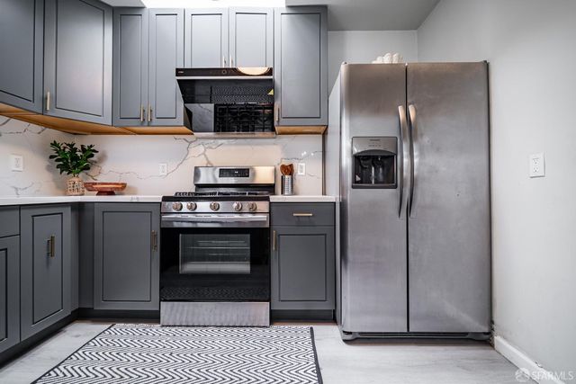 2021 Silver Avenue, San Francisco, CA 94124