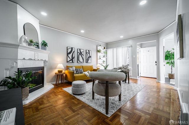 2021 Silver Avenue, San Francisco, CA 94124