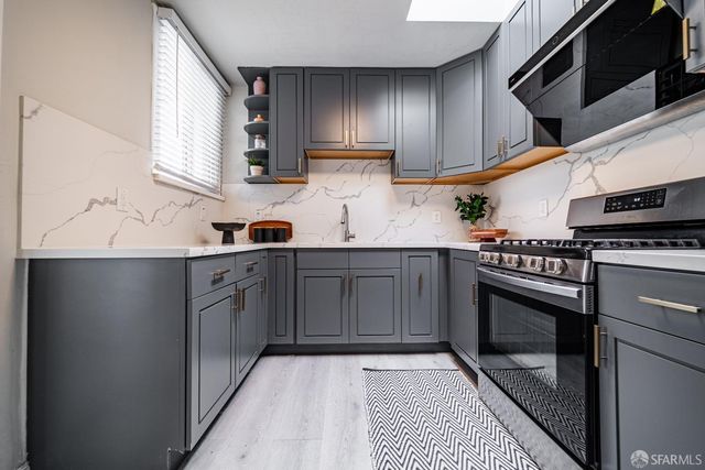 2021 Silver Avenue, San Francisco, CA 94124