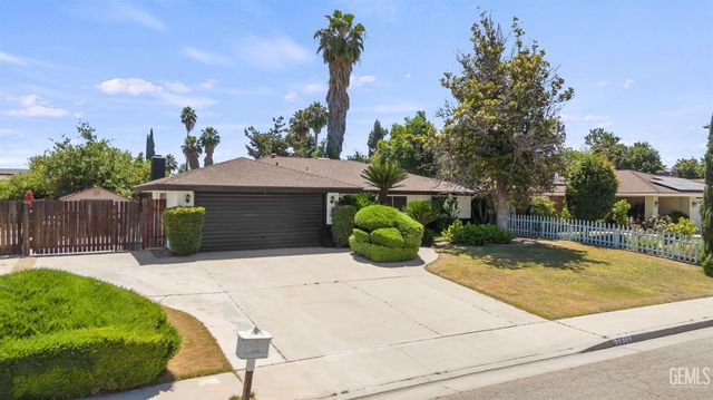 2612 Cheshire Drive, Bakersfield, CA 93309