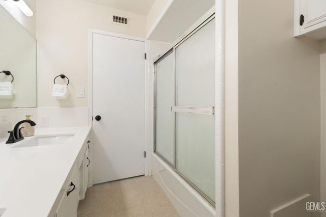 2612 Cheshire Drive, Bakersfield, CA 93309