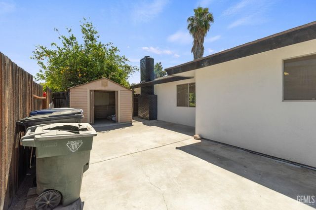 2612 Cheshire Drive, Bakersfield, CA 93309