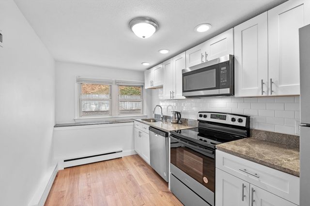 121 Cambridge Rd B, Woburn, MA 01801