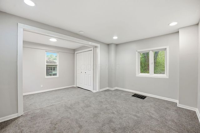 1041 Market Street, Zanesville, OH 43701