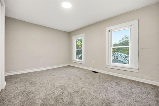 1041 Market Street, Zanesville, OH 43701