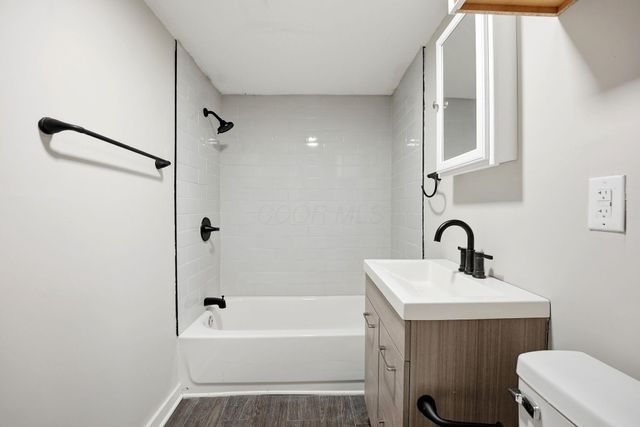 1041 Market Street, Zanesville, OH 43701