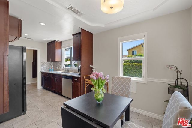 1978 S Holt Avenue, Los Angeles, CA 90034