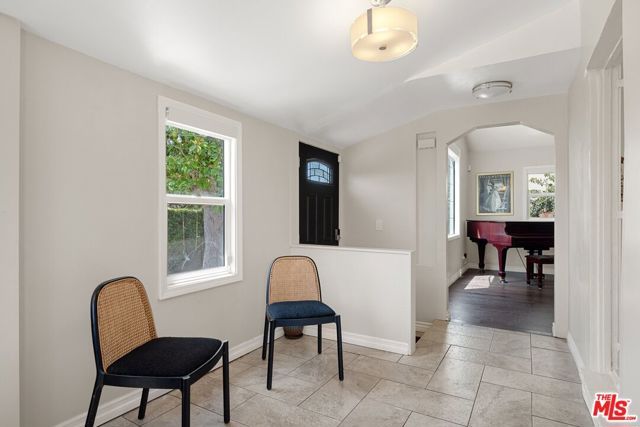 1978 S Holt Avenue, Los Angeles, CA 90034