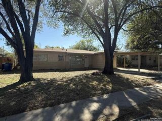 222 hillwood, San Antonio, TX 78213