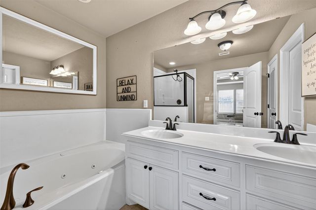 504 Lexington Avenue, Clute, TX 77531