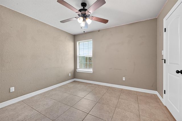 504 Lexington Avenue, Clute, TX 77531