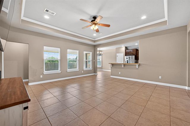 504 Lexington Avenue, Clute, TX 77531