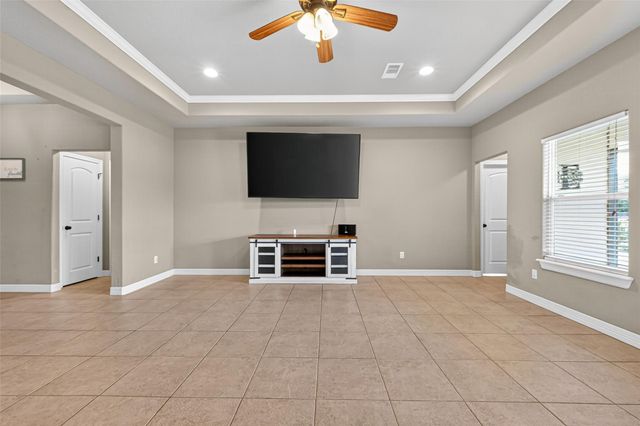 504 Lexington Avenue, Clute, TX 77531