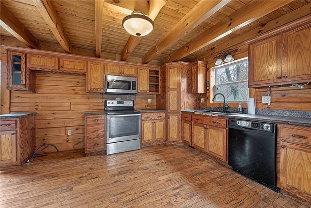 13737 Viney Grove Road, Prairie Grove, AR 72753