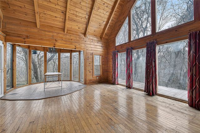 13737 Viney Grove Road, Prairie Grove, AR 72753