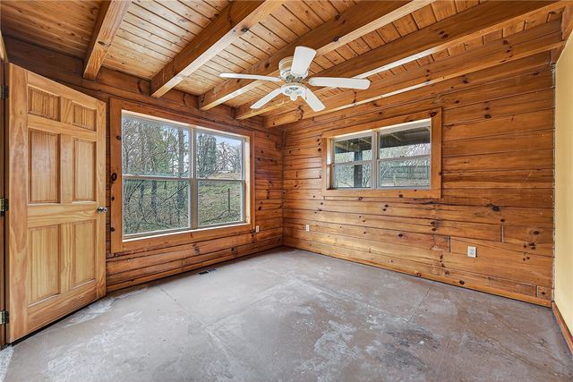 13737 Viney Grove Road, Prairie Grove, AR 72753