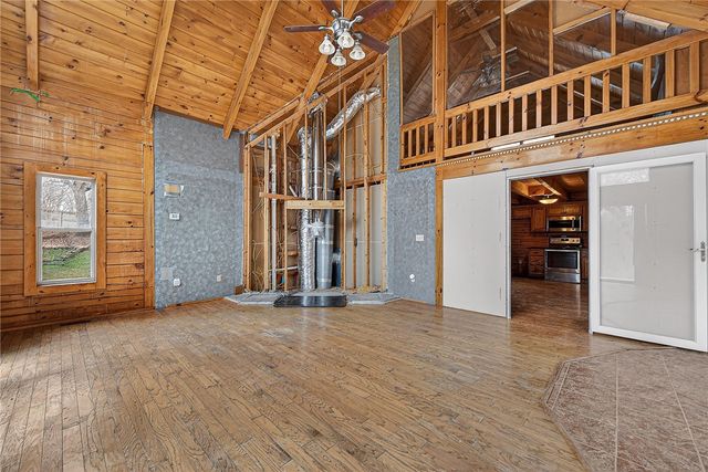 13737 Viney Grove Road, Prairie Grove, AR 72753