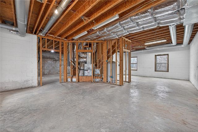 13737 Viney Grove Road, Prairie Grove, AR 72753