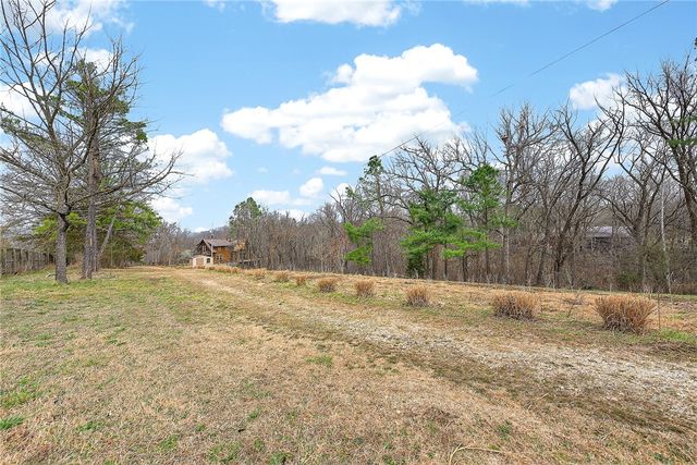 13737 Viney Grove Road, Prairie Grove, AR 72753