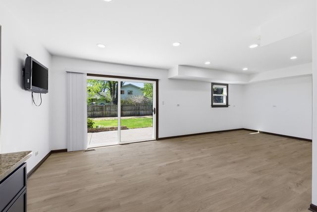 1117 E Kitson Drive, Palatine, IL 60074
