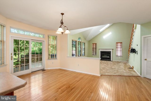 18 LOCKEWOOD LN, East Windsor, NJ 08520