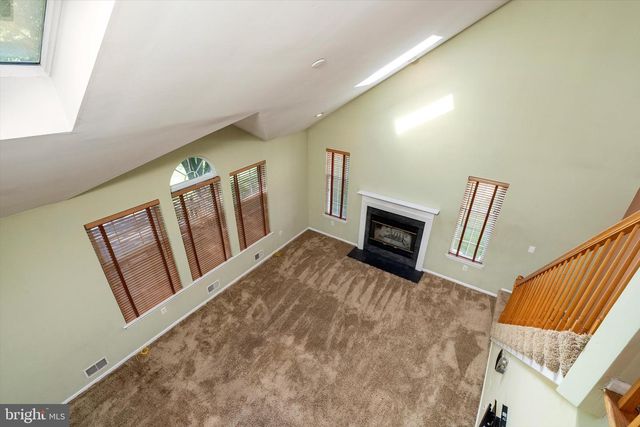18 LOCKEWOOD LN, East Windsor, NJ 08520
