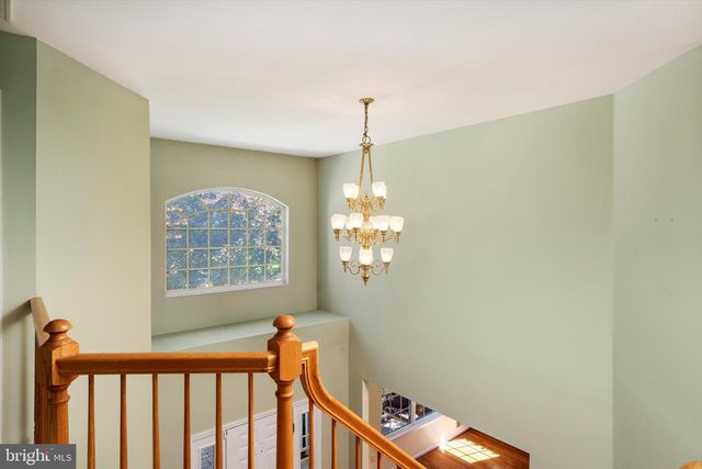 18 LOCKEWOOD LN, East Windsor, NJ 08520